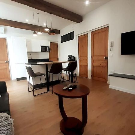 Classe 4 Etoiles - Cybele - Centre Ville 2 Chambres, Cour Privative Et Garage فيين المظهر الخارجي الصورة