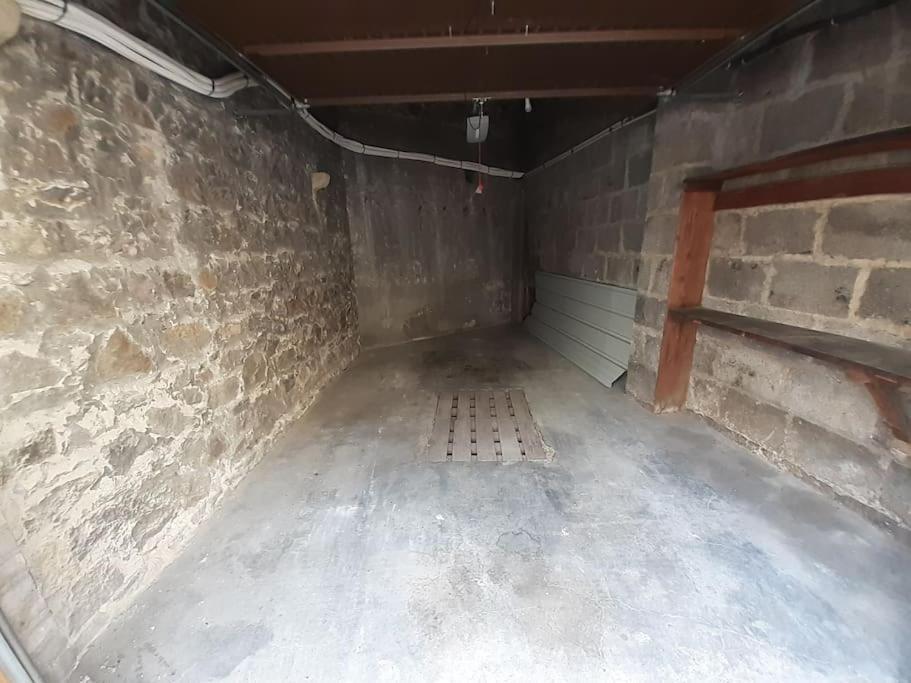 Classe 4 Etoiles - Cybele - Centre Ville 2 Chambres, Cour Privative Et Garage فيين المظهر الخارجي الصورة