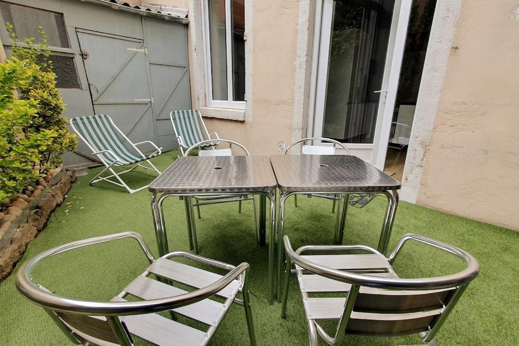 Classe 4 Etoiles - Cybele - Centre Ville 2 Chambres, Cour Privative Et Garage فيين المظهر الخارجي الصورة